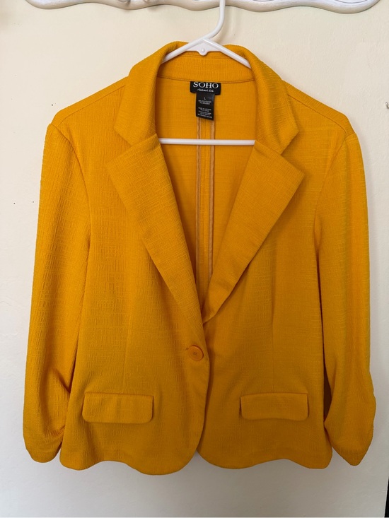 Soho Apparel Jackets & Blazers - SOHO Apparel Women's Mustard Yellow Single-Button Blazer